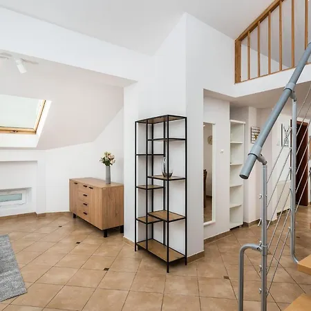 Apartament In-apart Cracow Old Town Dluga 48